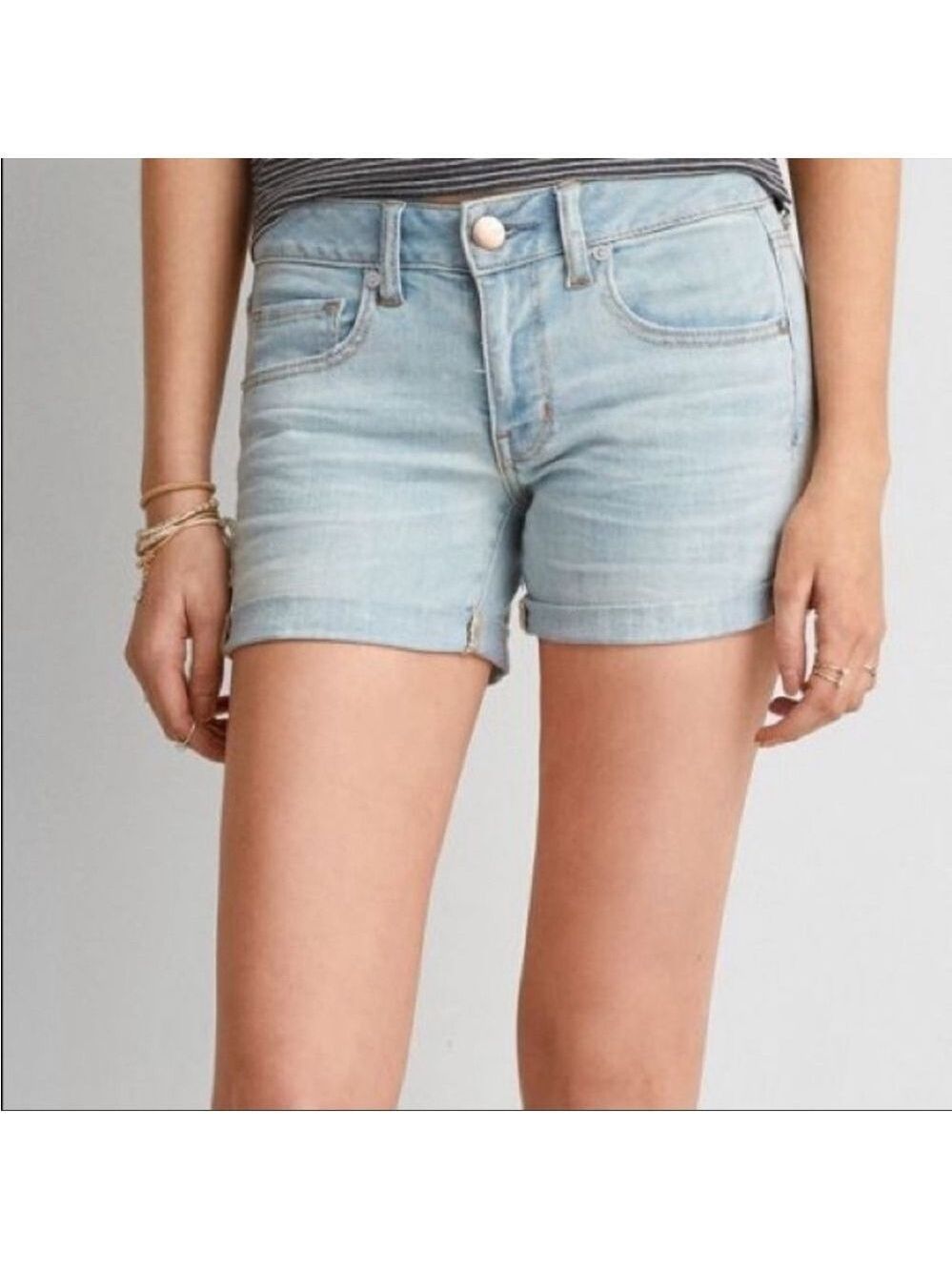 American Eagle Light Wash Midi Stretch Shorts Size 4